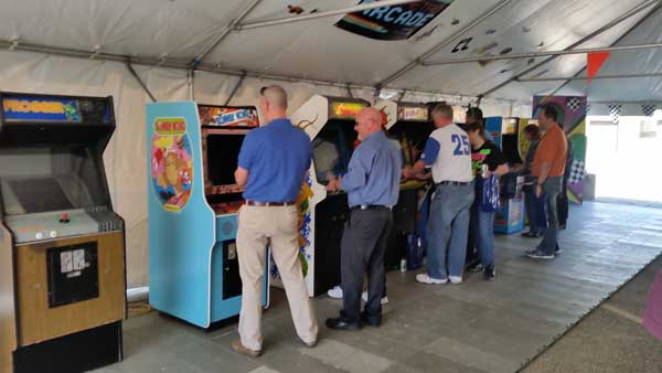 Popup Arcade with Retro Arcades