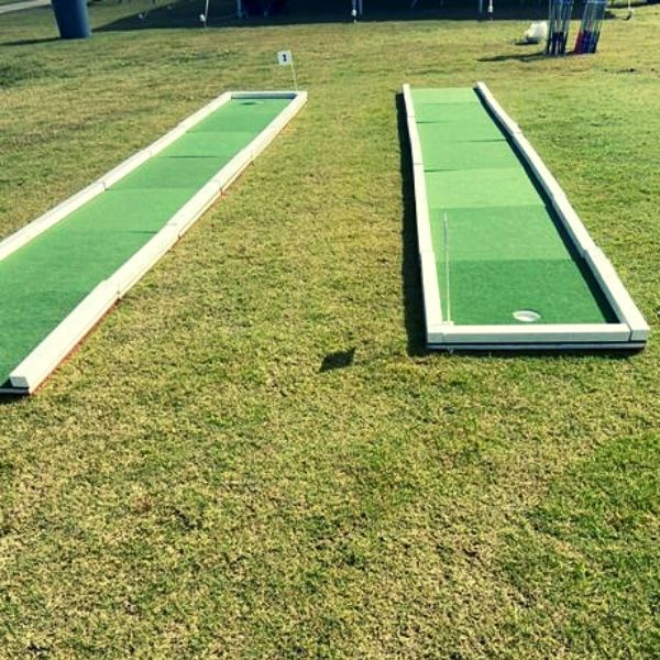 Rent 6 holes of Portable mini putting game boards